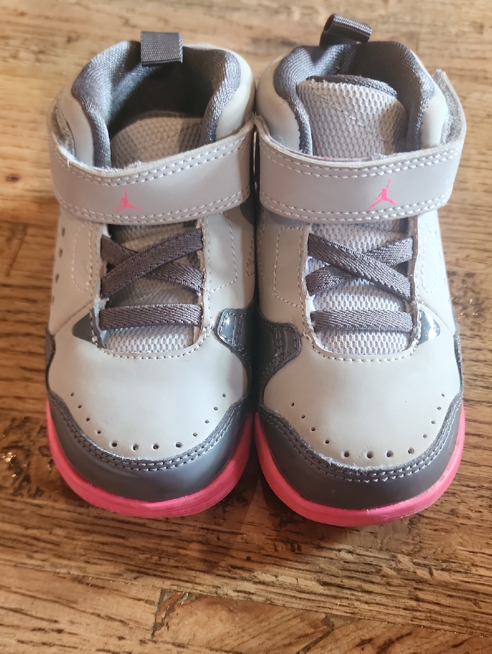 Jordan Kids Gray and Pink Hook-and-Loop Sneakers